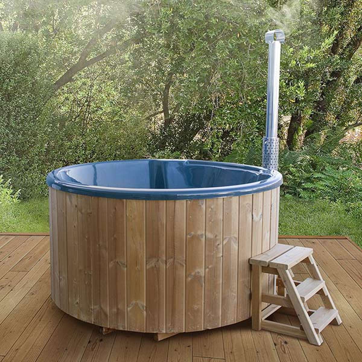 hottub_with_integrated_heater